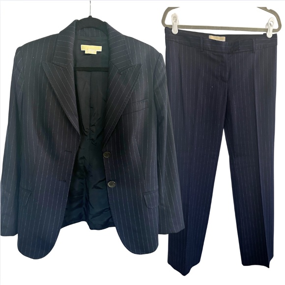 Michael Kors Collection Navy Pinstripe Wool Suit – Made in Italy (Size 6) - Picture 1 of 8